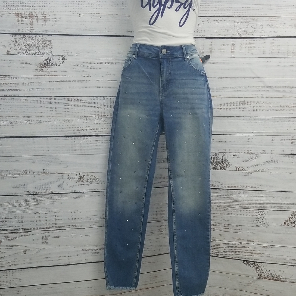 🎉HP🎉Blingy Cato Blue Jeans